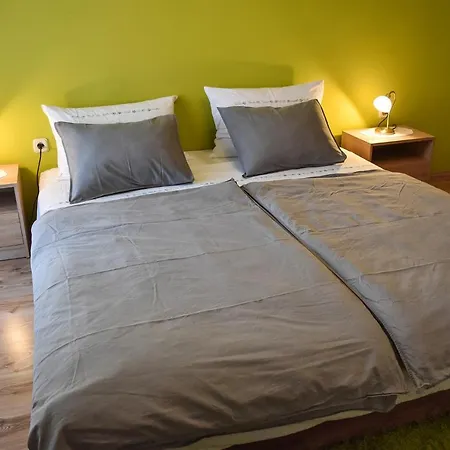 Apartment Persic *