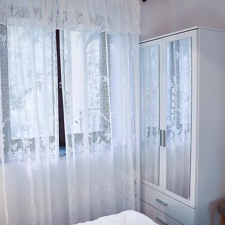 Persic Apartment